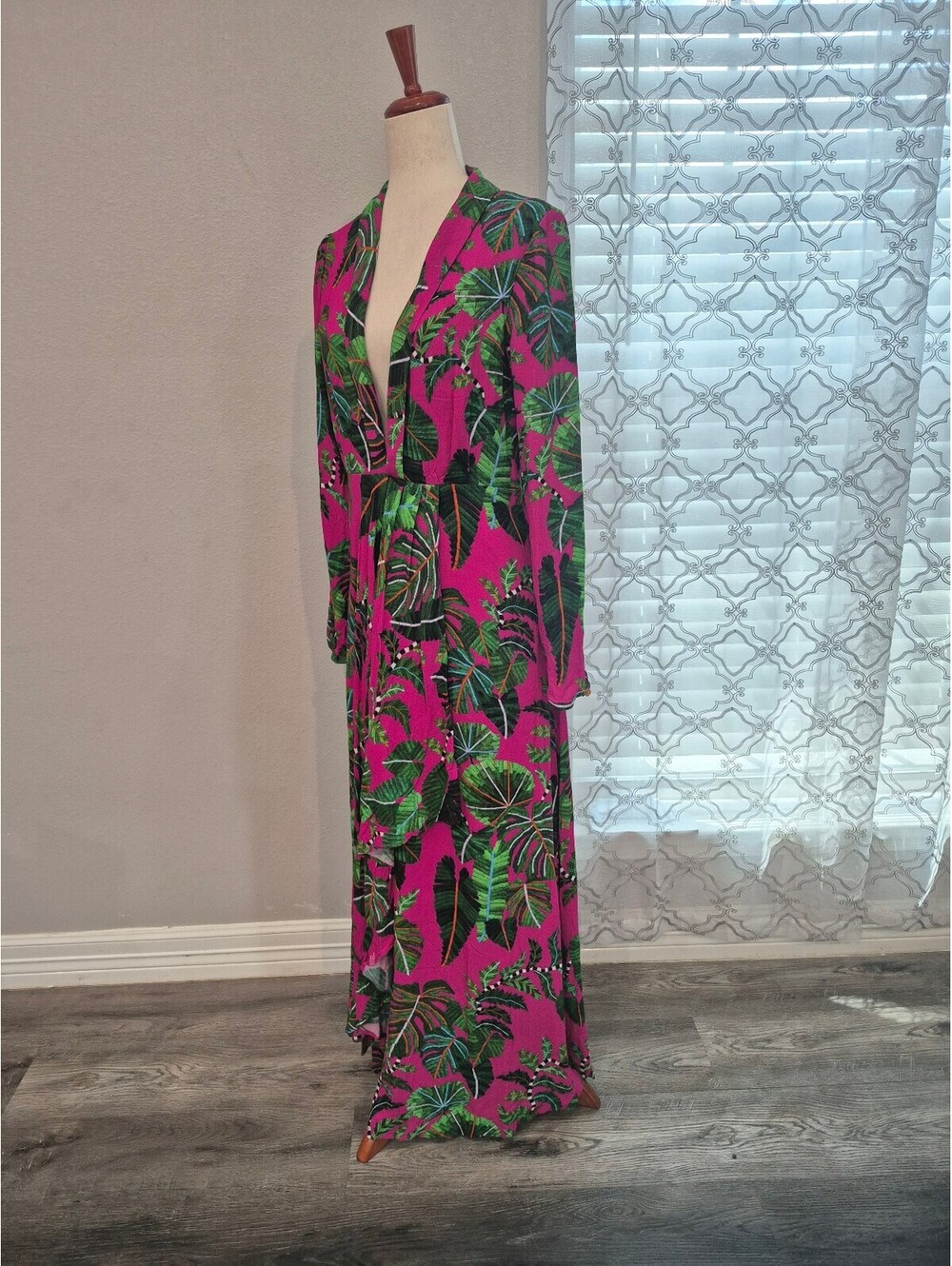 FARM RIO Pink Leaves Maxi Dress Size Medium New with tag - Picture 4 of 7